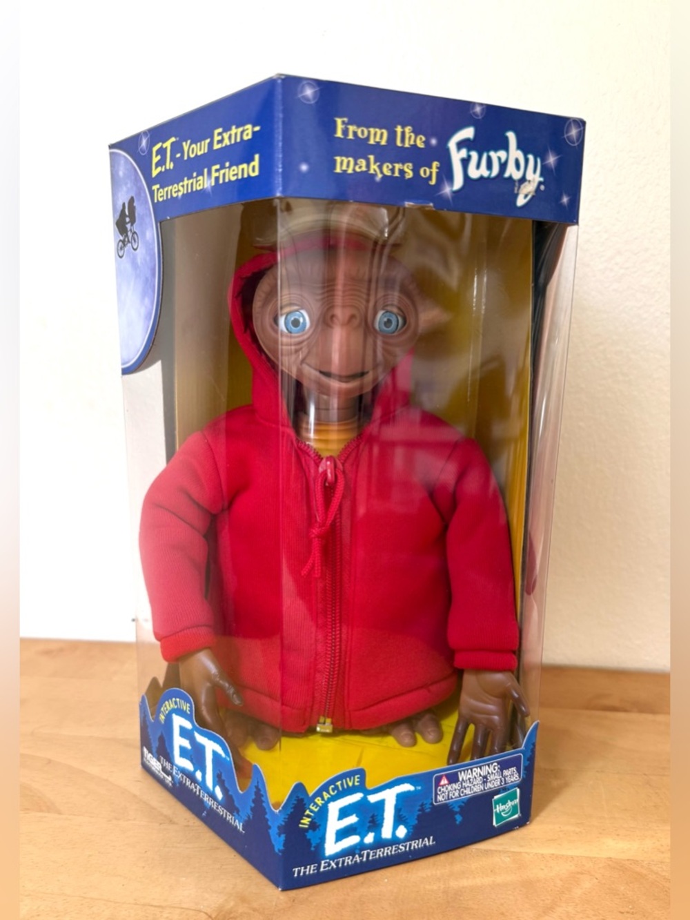 E.T. Interactive and Animated, knows over 400 words, year 2000, new in box